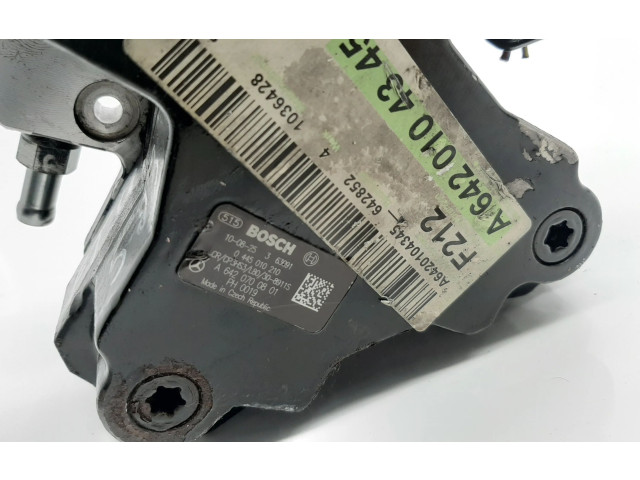 Vstřikovací lišta A6420700801, A6420104345 Mercedes-Benz E A207 OM 642.852