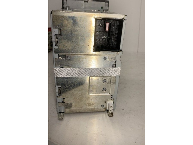 Радио/ проигрыватель CD/DVD / навигация 8P0057195M Audi A3 S3 A3 Sportback 8P для двигателя CFFB