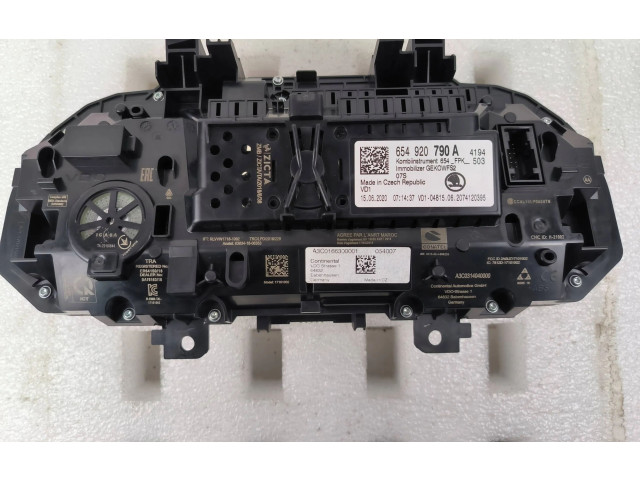 Панель приборов 654920790A   Skoda Kamiq       