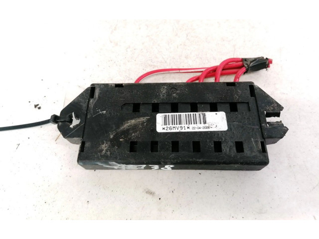 Блок предохранителей  9441776   Volvo V70    