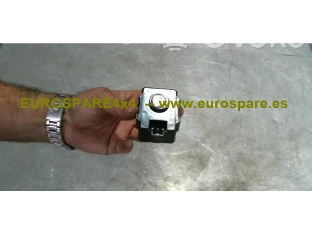 Pojistková skříňka 28496, 02J00 Nissan Patrol 260 1989