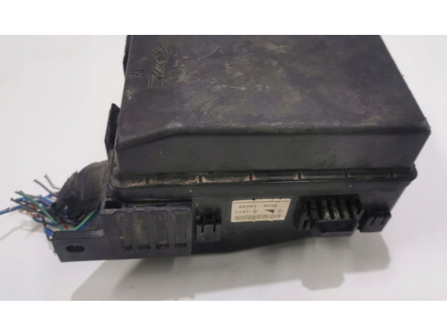 Блок предохранителей 605040568 Mitsubishi Outlander