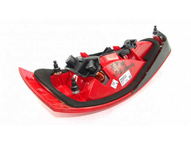 Задний фонарь правый сзади 8U0945094 Audi Q3 8U 2011-2016 года