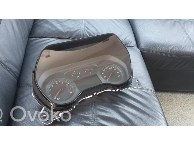Панель приборов 84172785, 175597137   Chevrolet Camaro       
