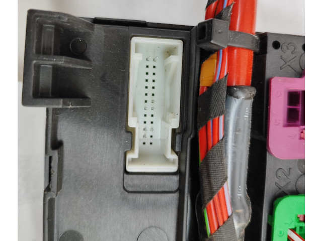 Блок предохранителей 6828075, 8795478 BMW X3 G01