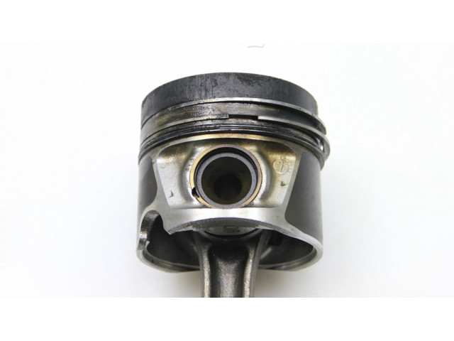 Píst Volkswagen Tiguan CBAB,CFFB