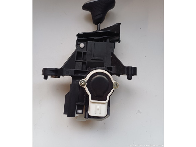 Блок управления коробкой передач    Lexus CT 200H