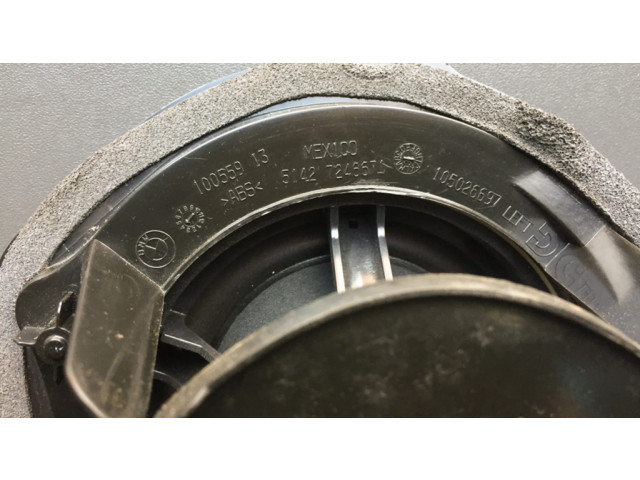 Громкоговоритель (громкоговорители) в задних дверях