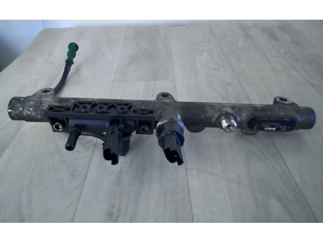 Топливная рампа 1570A0, 1570A0   Peugeot 406  