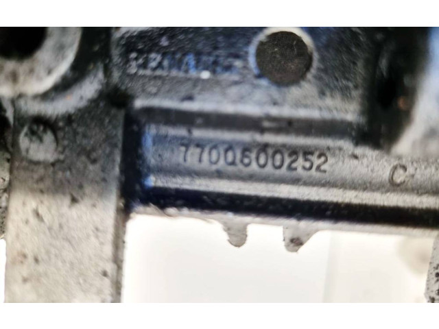 Масляный насос 7700600252 Renault Scenic I