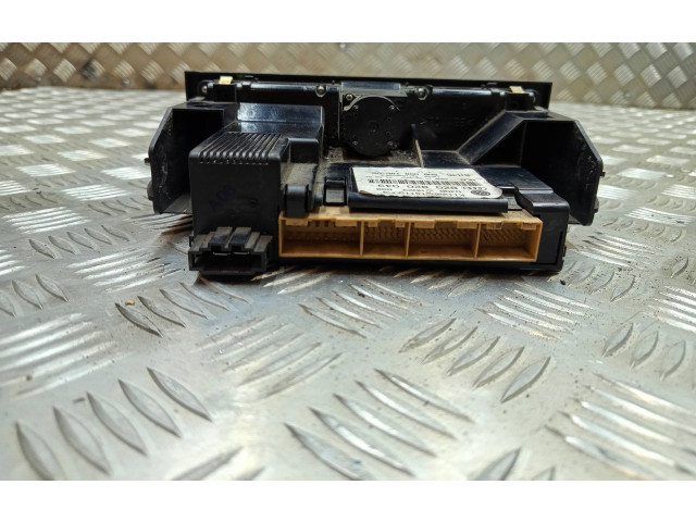 Блок управления климат-контролем 8Z0820043   Audi A2