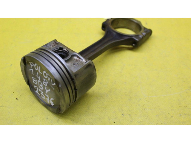 Píst Volkswagen Polo IV 9N3