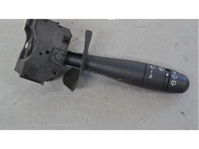 Ручка стеклоочистителей Renault Clio II