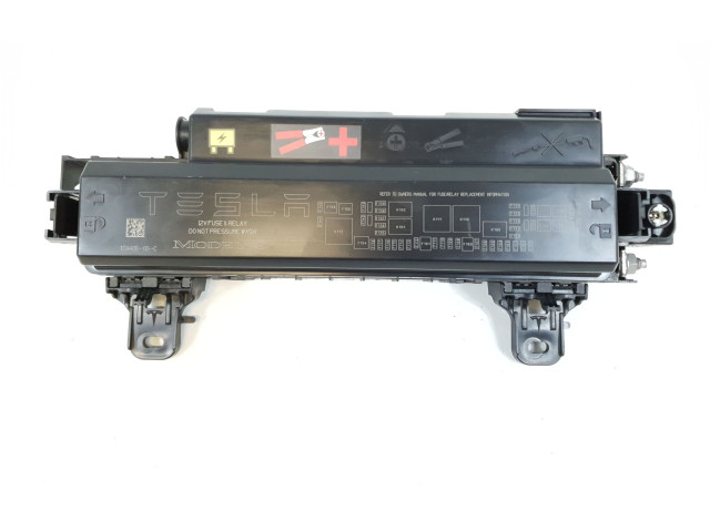 Pojistková skříňka 1034405-00-F Tela Model S 2017