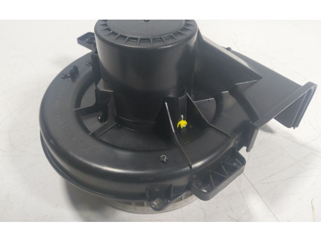 Вентилятор печки    6R1819015A, 6R1819015A   Skoda Fabia Mk3 (NJ)