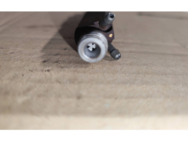 Форсунка 028130202p    Audi A3 S3 8L   