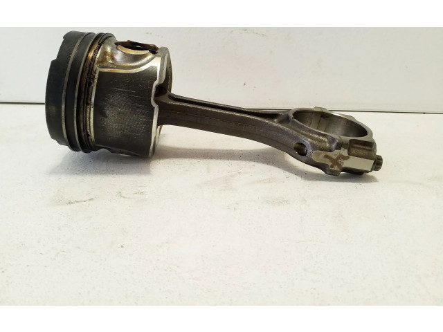 Поршень с шатуном 4n14 M174 Mitsubishi Outlander