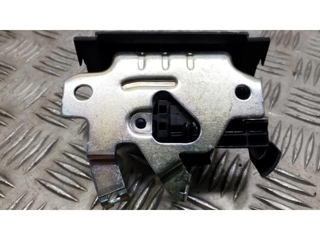 Замок багажника 3V0827505C    Skoda Superb B8 (3V) 2015-2024 года