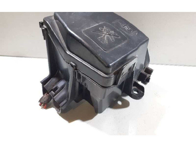 Блок предохранителей 243809584B Dacia Dokker