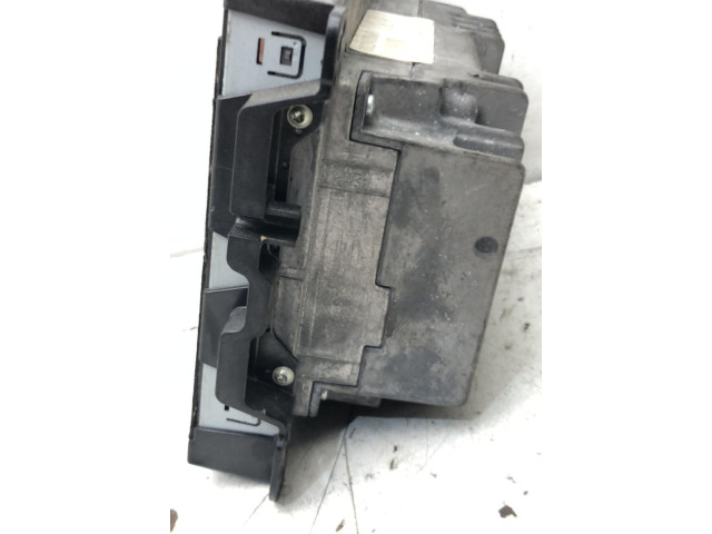 Дисплей       Jeep Cherokee