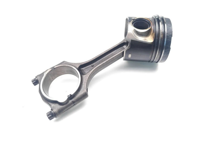  Поршень с шатуном D5204T2 D5204T2  Volvo V70  