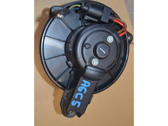 Вентилятор печки    0130111202, 4B1820021B   Audi A6 S6 C5 4B