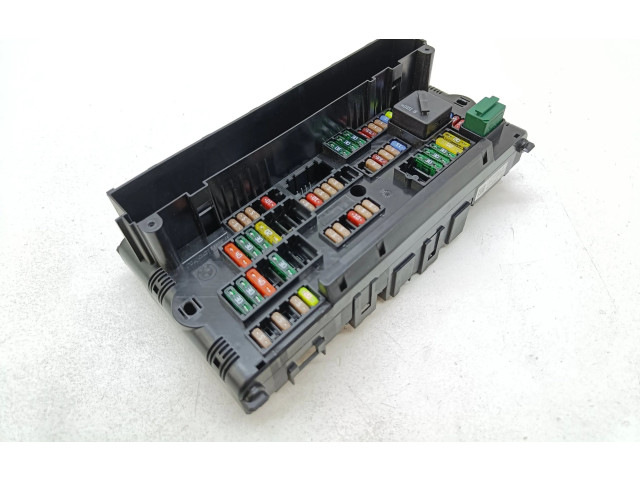 Блок предохранителей 9210863   BMW X3 F25    