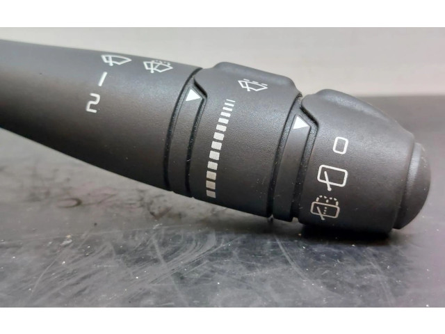 Включатель скорости стеклоочистителей 8200856009 Renault Twingo II