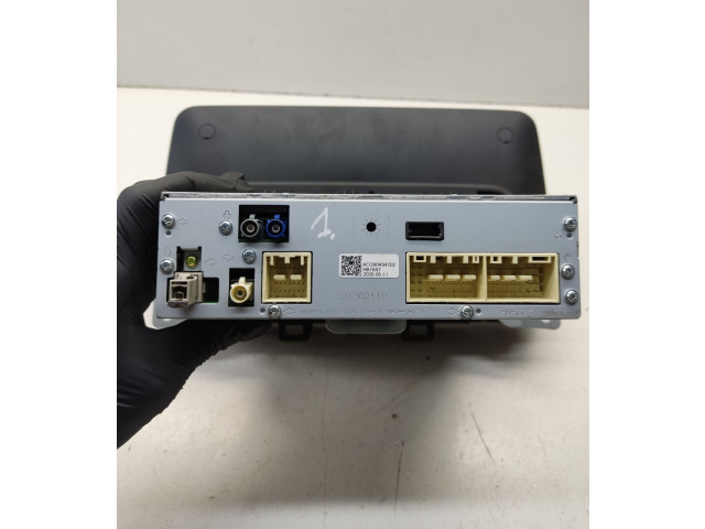 Радио/ проигрыватель CD/DVD / навигация