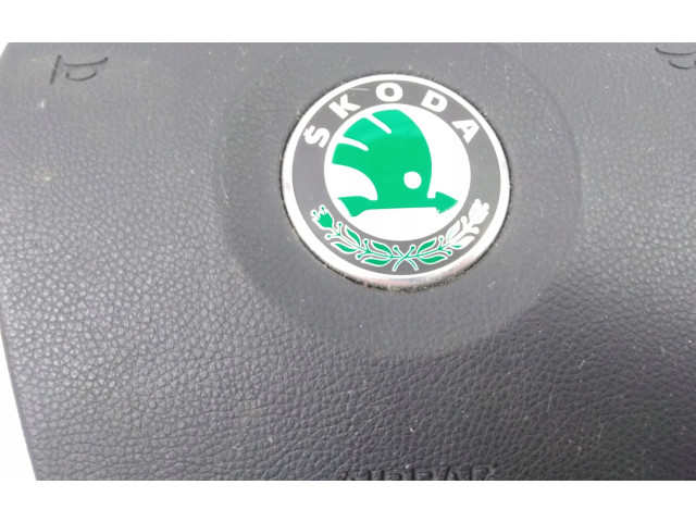 Подушка безопасности водителя 1Z0880201N Skoda Octavia Mk2 (1Z)