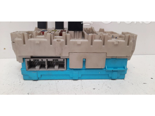 Блок предохранителей MR587875, MR587875 Mitsubishi Outlander