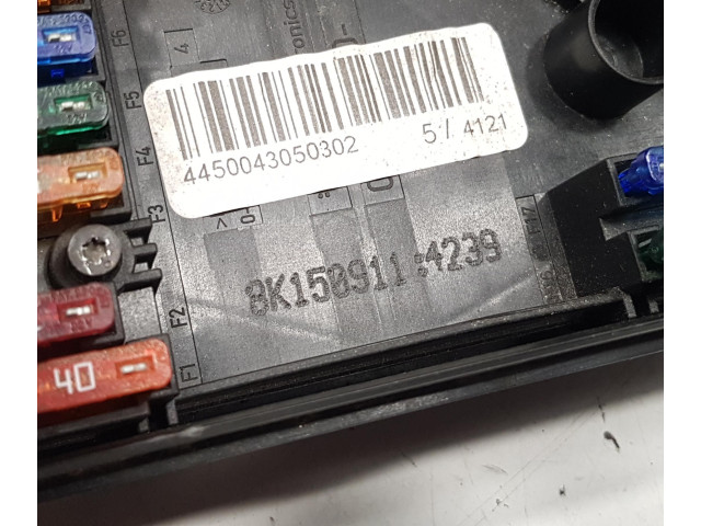 Блок предохранителей 8K150911 Audi Q3 8U