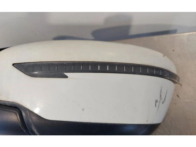 Zpětné zrcátko Nissan Qashqai 2016