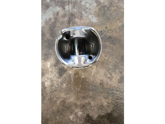  Поршень    Skoda Superb B6 (3T)  