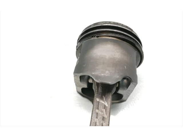  Поршень с шатуном    Nissan X-Trail T30  