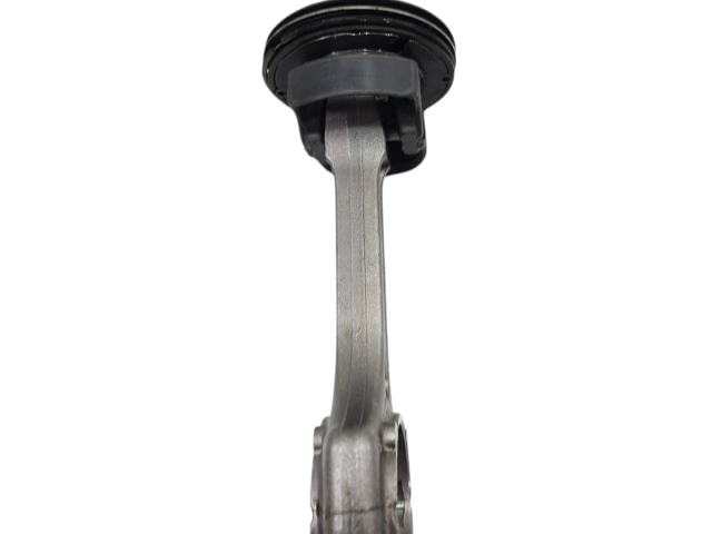 Поршень 46354757, 46346020 Jeep Renegade