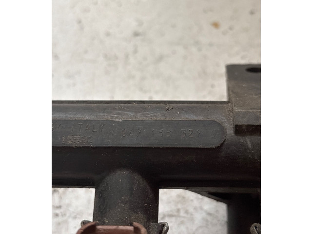 Топливная рампа 047133321J Skoda Fabia Mk1 (6Y)