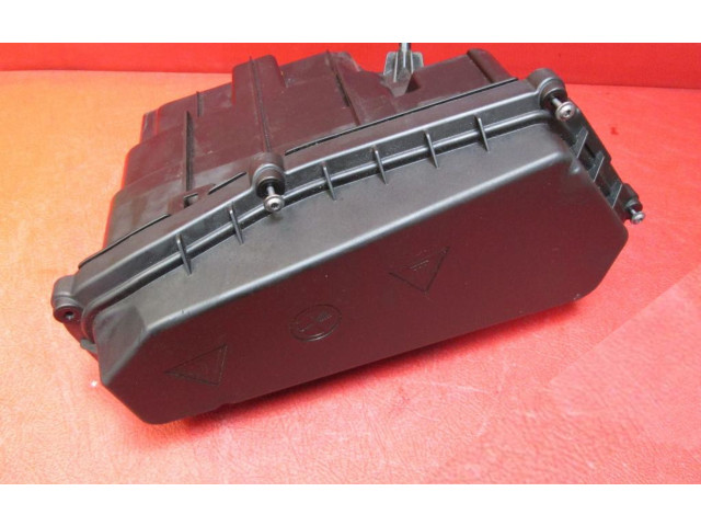 Блок предохранителей  8509914   BMW 1 F20 F21    