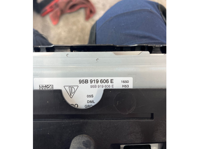 Дисплей 95B919606E Porsche Macan (95B)