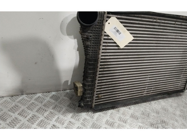 Интеркулер  1K0145803BM   Audi A3 S3 8P 