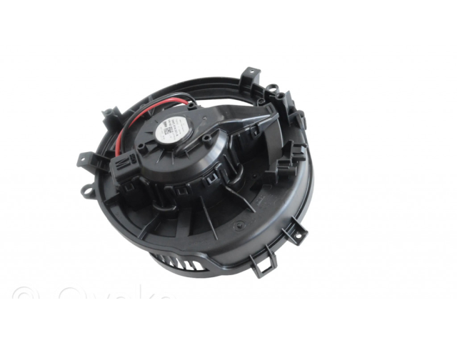 Вентилятор печки    5WC819021A   Volkswagen Golf VIII