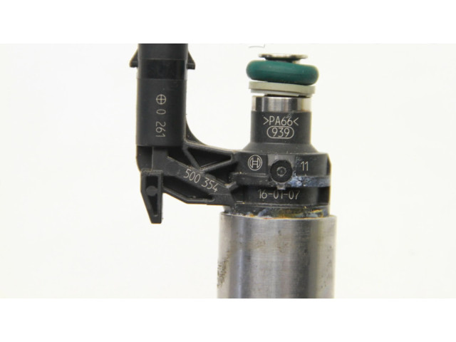 Vstřikovač 04E906036Q Audi A3 S3 8V CUK