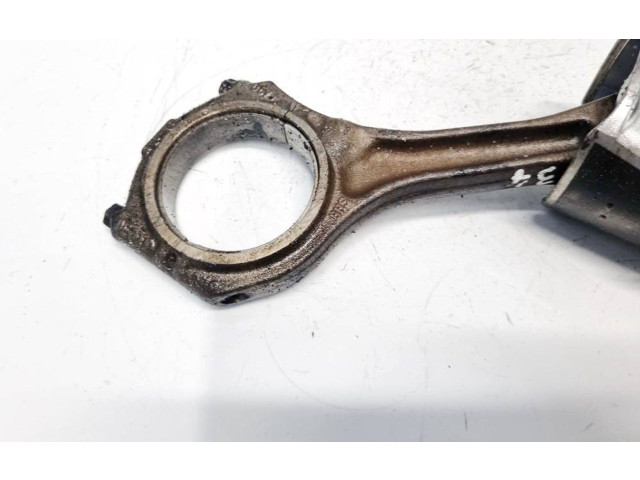 Поршень с шатуном Skoda Superb B5 (3U)