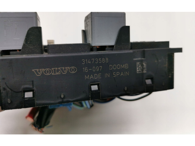 Блок предохранителей 31473588   Volvo XC90    