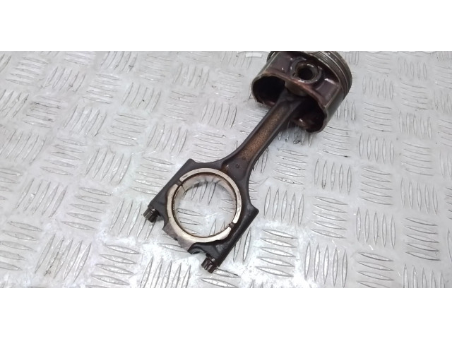 Píst Volvo S80 B5254T10