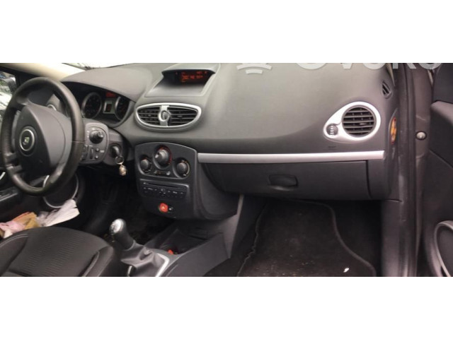 Блок управления климат-контролем 7701070473 Renault Clio III