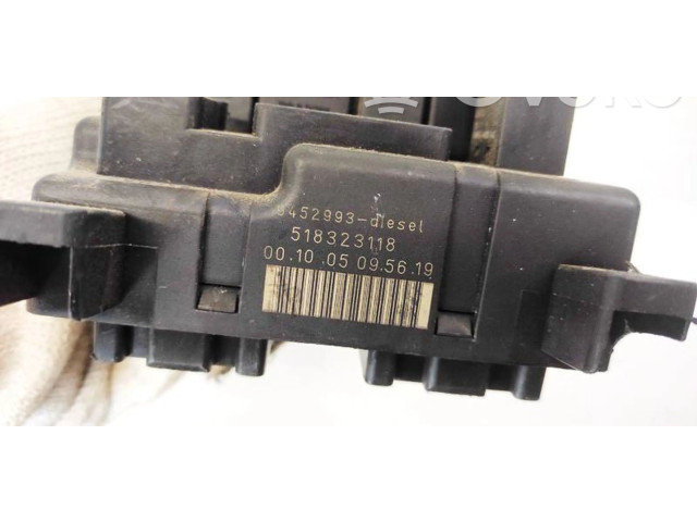 Блок предохранителей  9452993, 518322110   Volvo S70  V70  V70 XC    