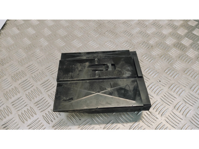 Другая деталь двигателя