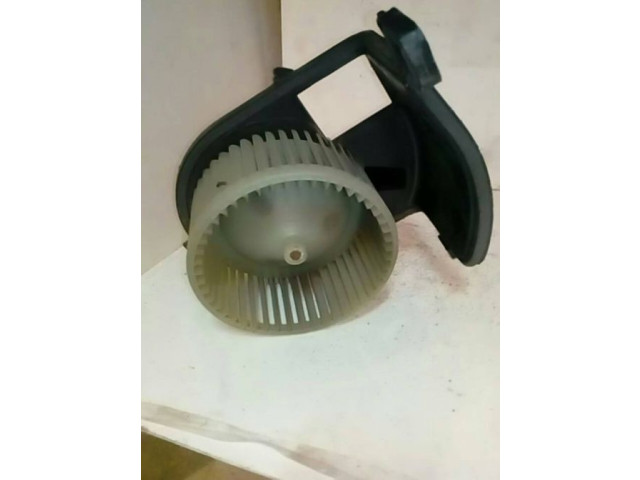 Вентилятор печки    576320300   Renault Clio II