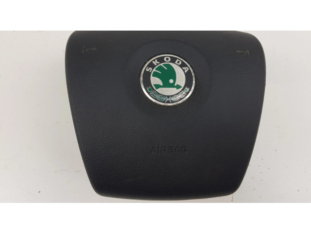 Подушка безопасности водителя 1Z0880201AE Skoda Octavia Mk2 (1Z)